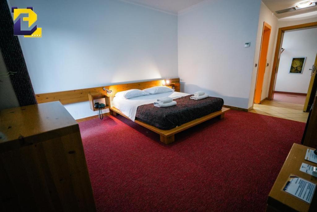 Hotel Bermon Tiranë Eksteriør bilde